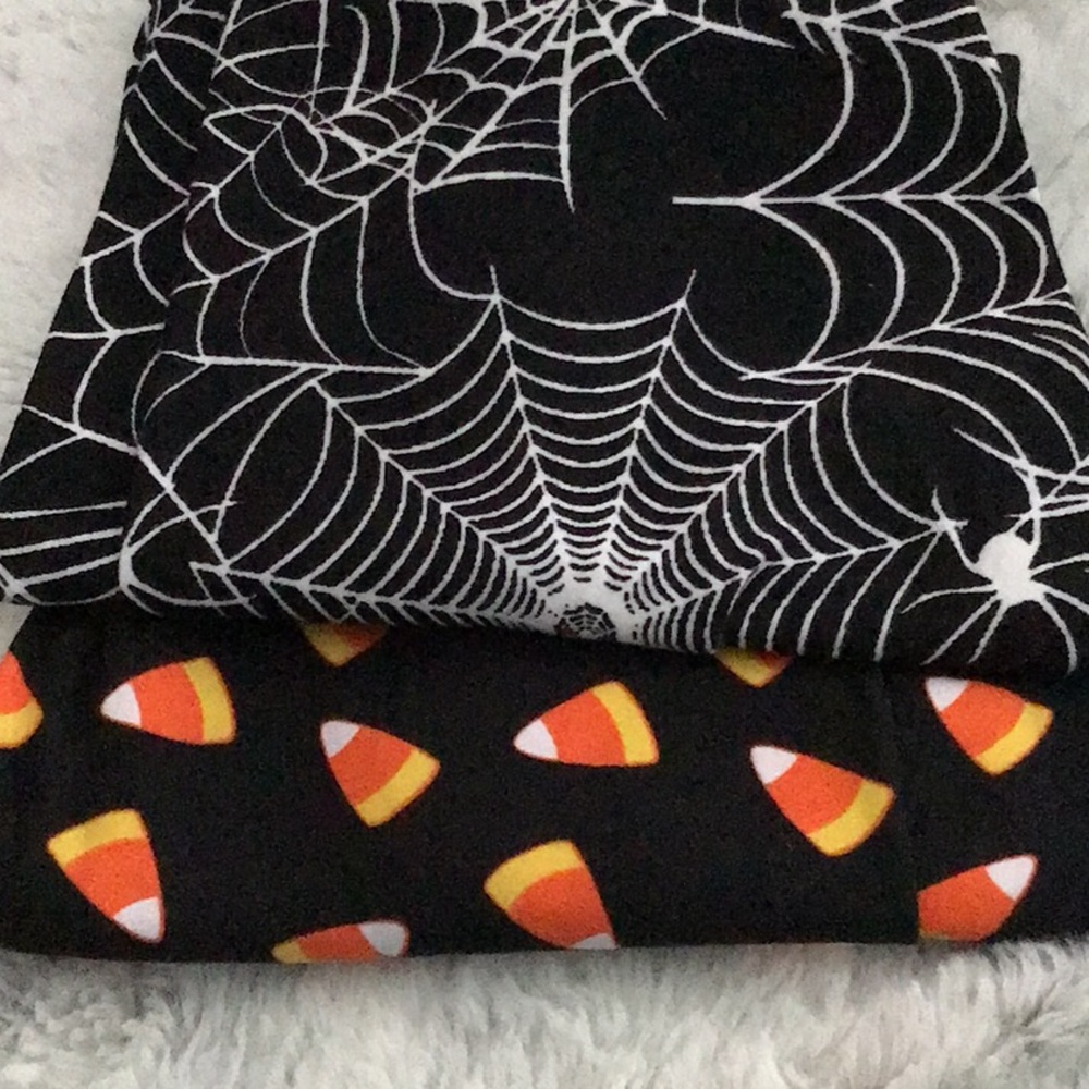 Just one Halloween leggings set